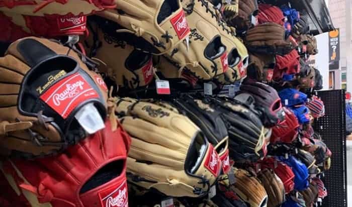 where are rawlings baseball gloves made