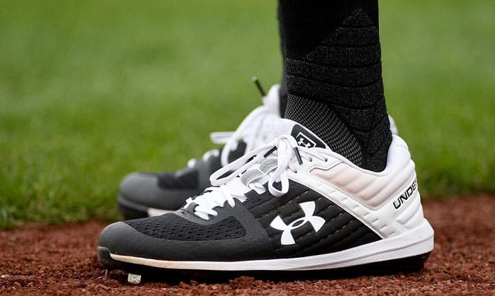 wide width baseball cleats for youth