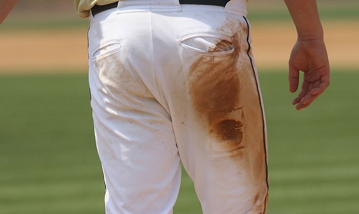 cleaning-baseball-pants