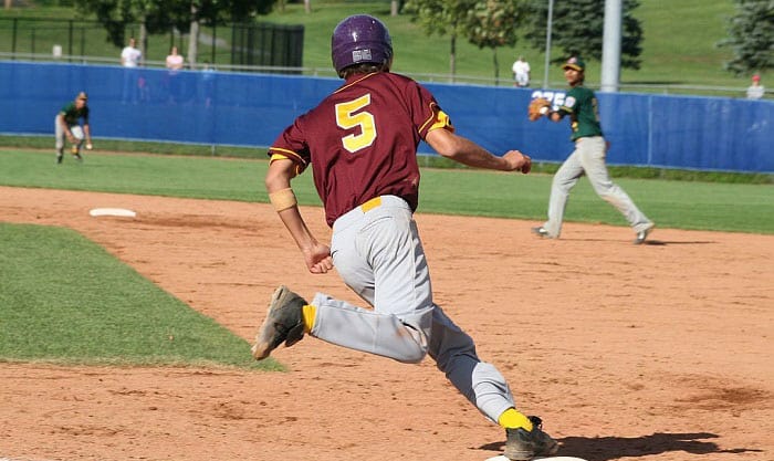 what is a hit and run in baseball