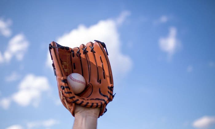 best-baseball-gloves-for-youth