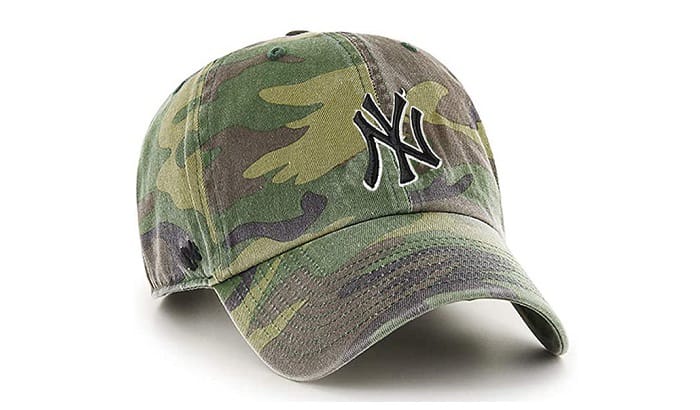 why are mlb players wearing camo hats