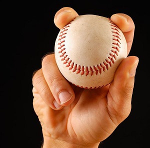 four-seam-baseball-grip