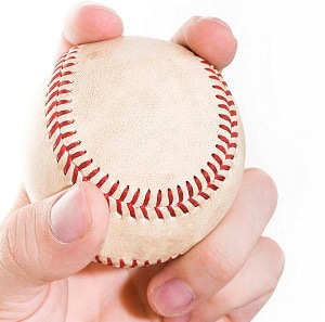 grip-a-baseball-when-throwing