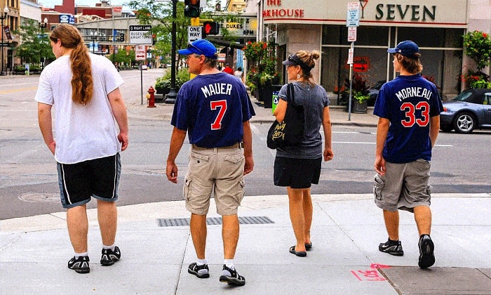 How to Wear a Baseball Jersey Vary From Person to Person
