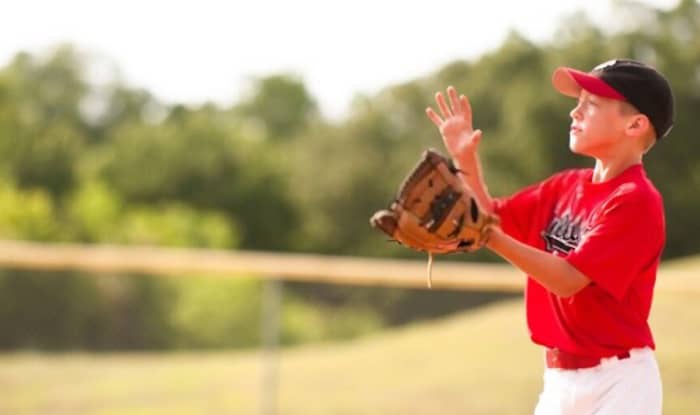 baseball-glove-size-for-9-year-old