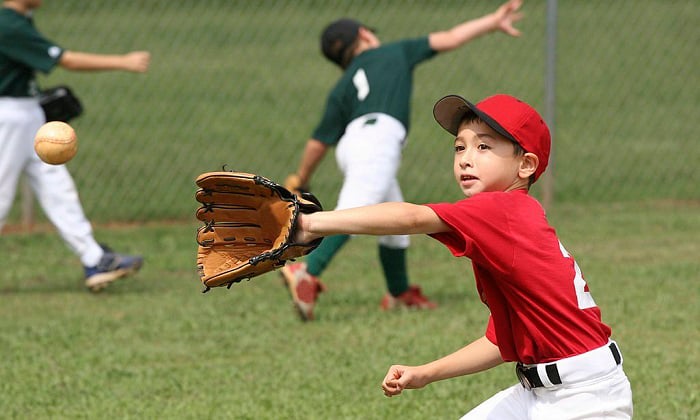 mlb-players-with-flared-gloves