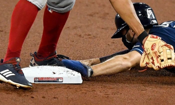 sliding-mitts-for-baseball