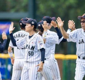 tokyo-baseball-team-Dedication-and-team-harmony